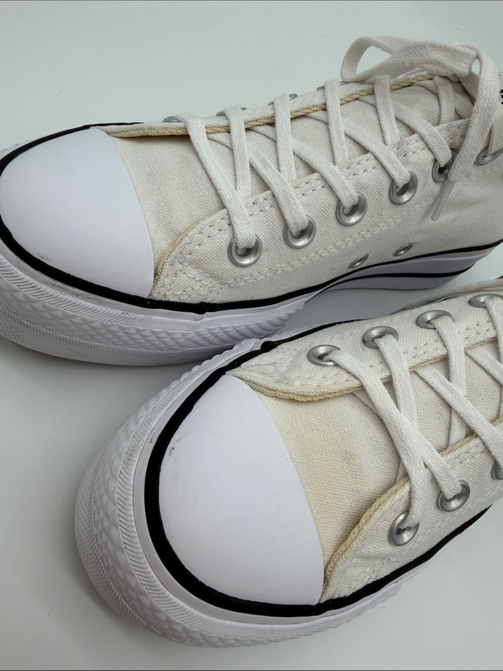 Converse Chuck Taylor All Star White Lift Low Platform Womens 8 Sneakers 560251F - Picture 11 of 16